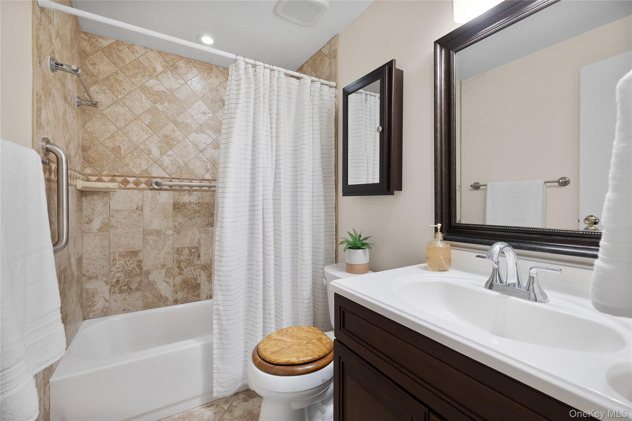 644 W End Drive – For Sale photo 9
