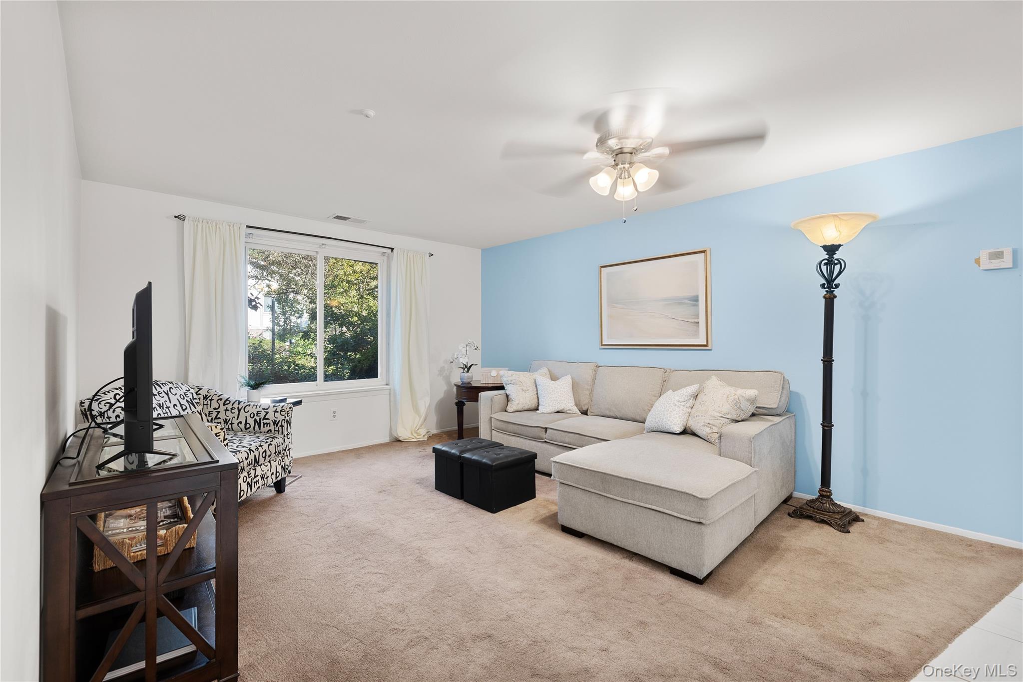644 W End Drive – For Sale photo 2