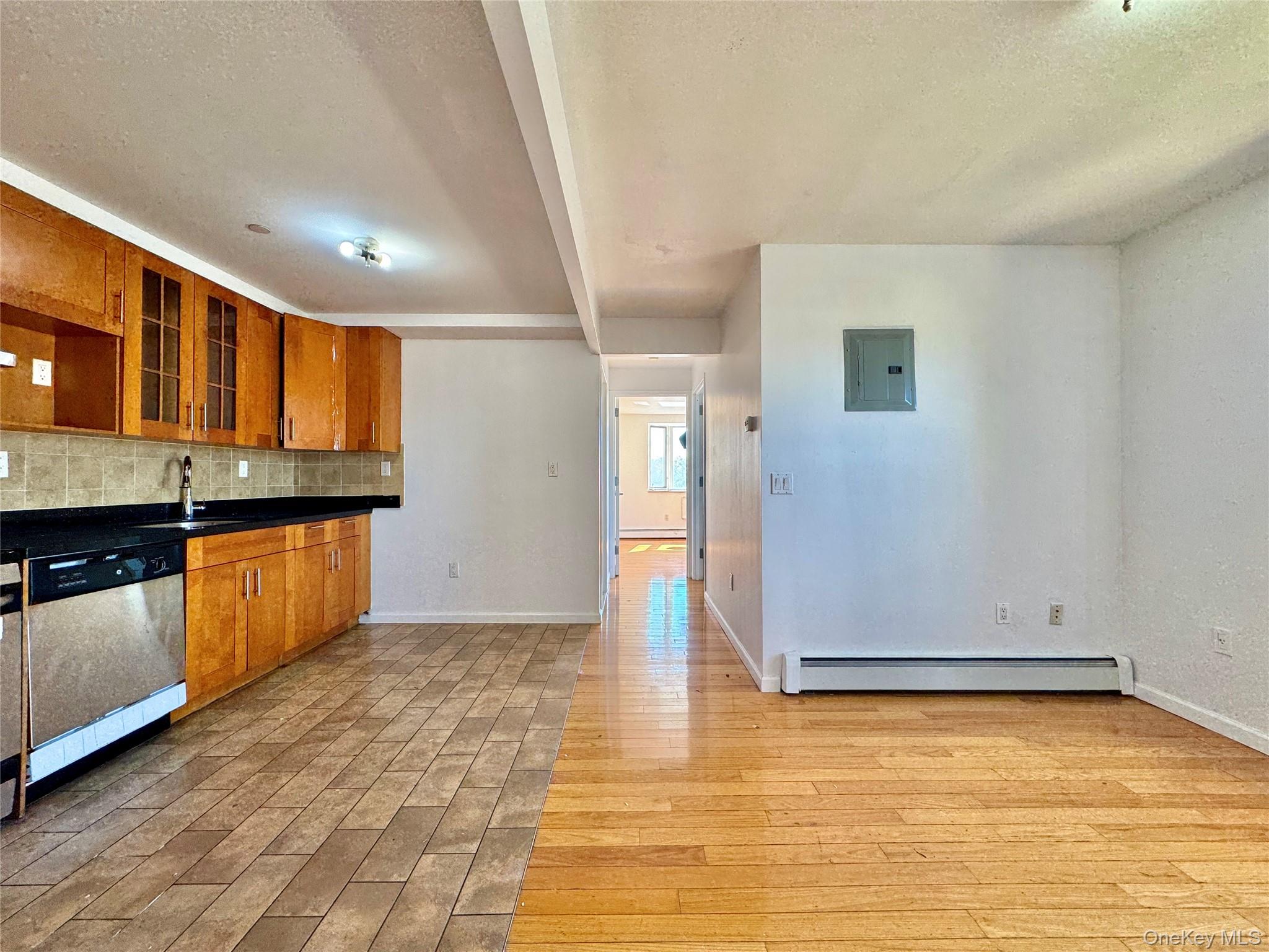 9305 37th Avenue, Unit 3C photo 2