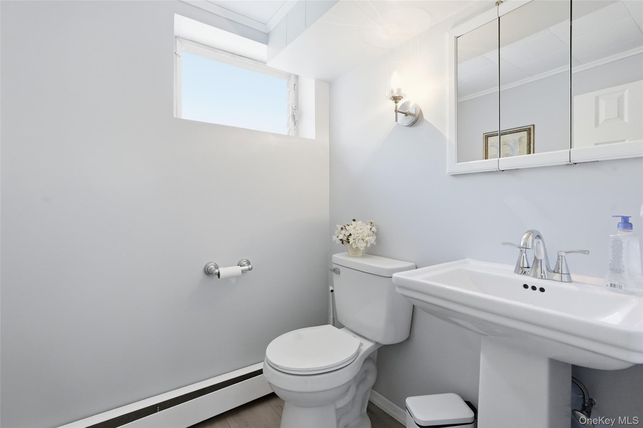 153 Davison – For Sale photo 14