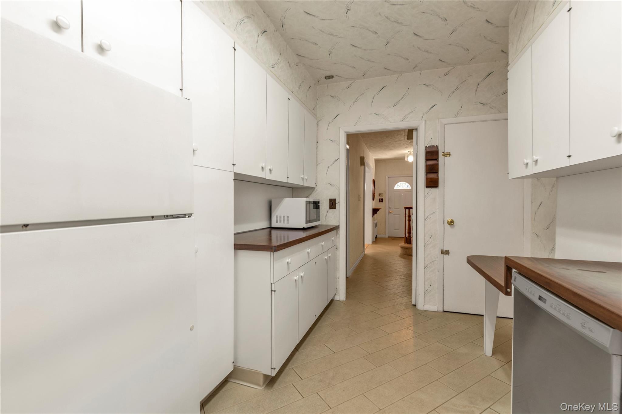 10 Sunset Avenue – For Sale photo 11