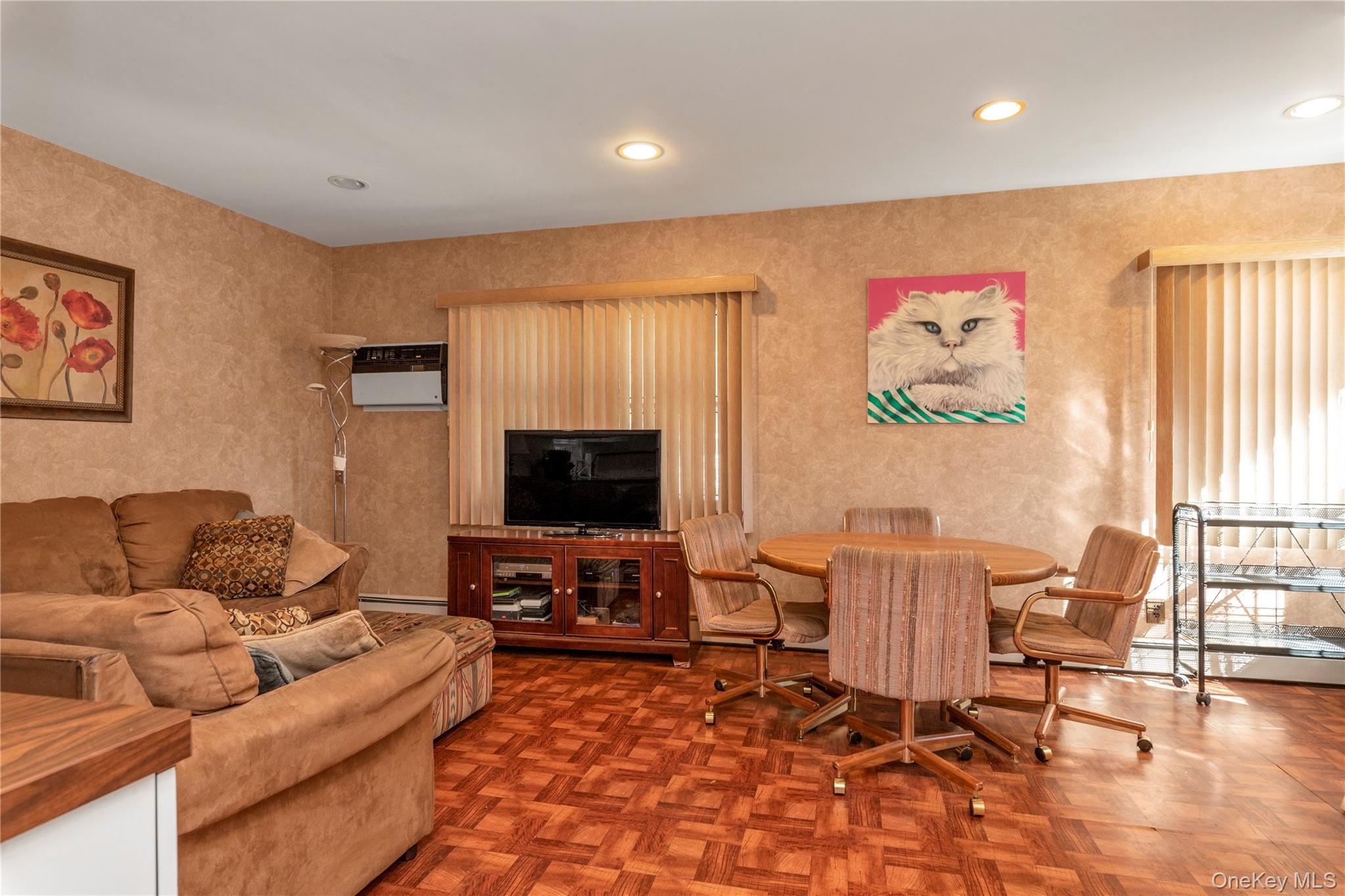 10 Sunset Avenue – For Sale photo 12