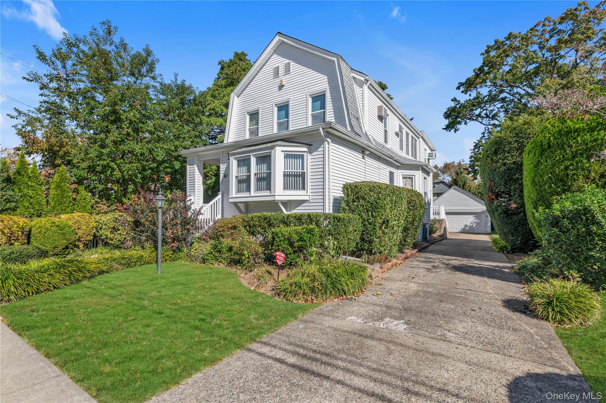 10 Sunset Avenue – For Sale photo 2