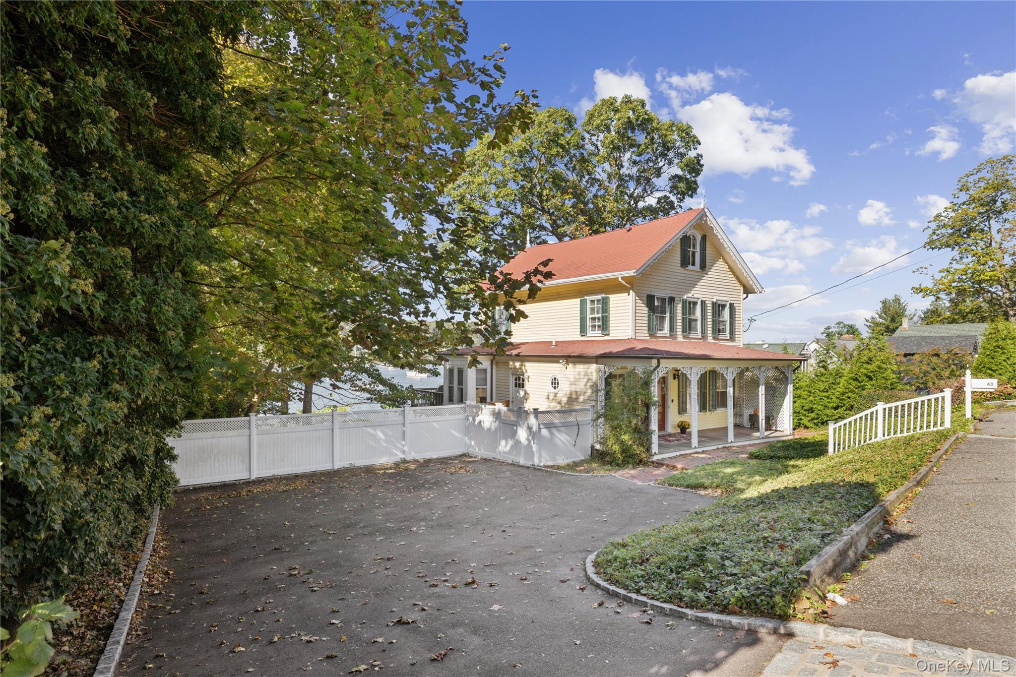 43 E. Shore Road – For Sale photo 3