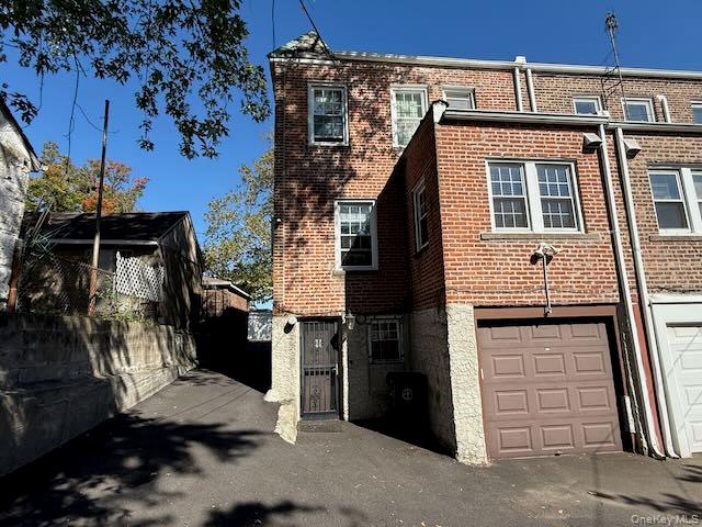 6414 83rd Place – For Sale photo 5
