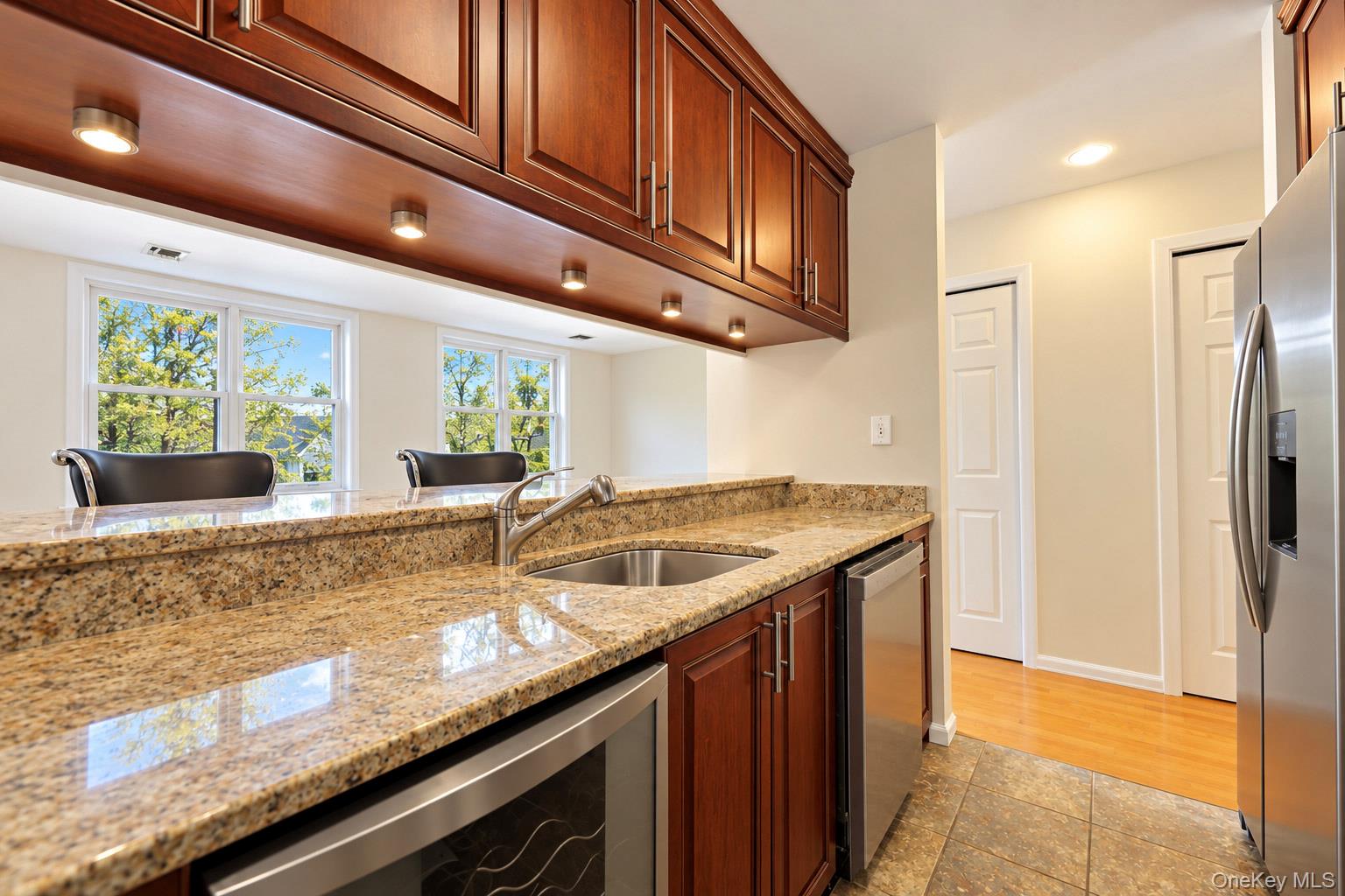 207 Sunset Boulevard, Unit 9207B photo 9