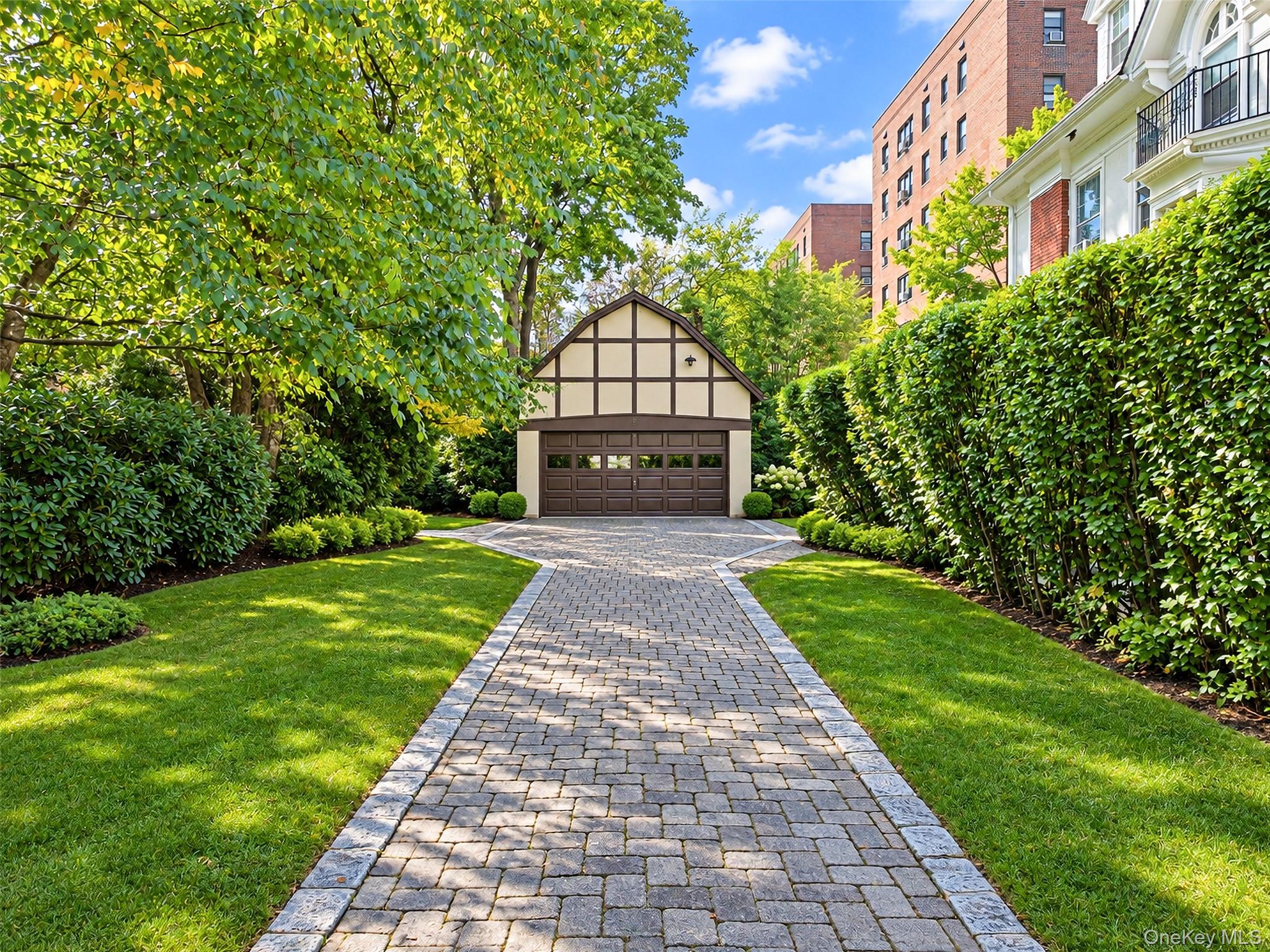 56 Ellwood Avenue – For Sale photo 2