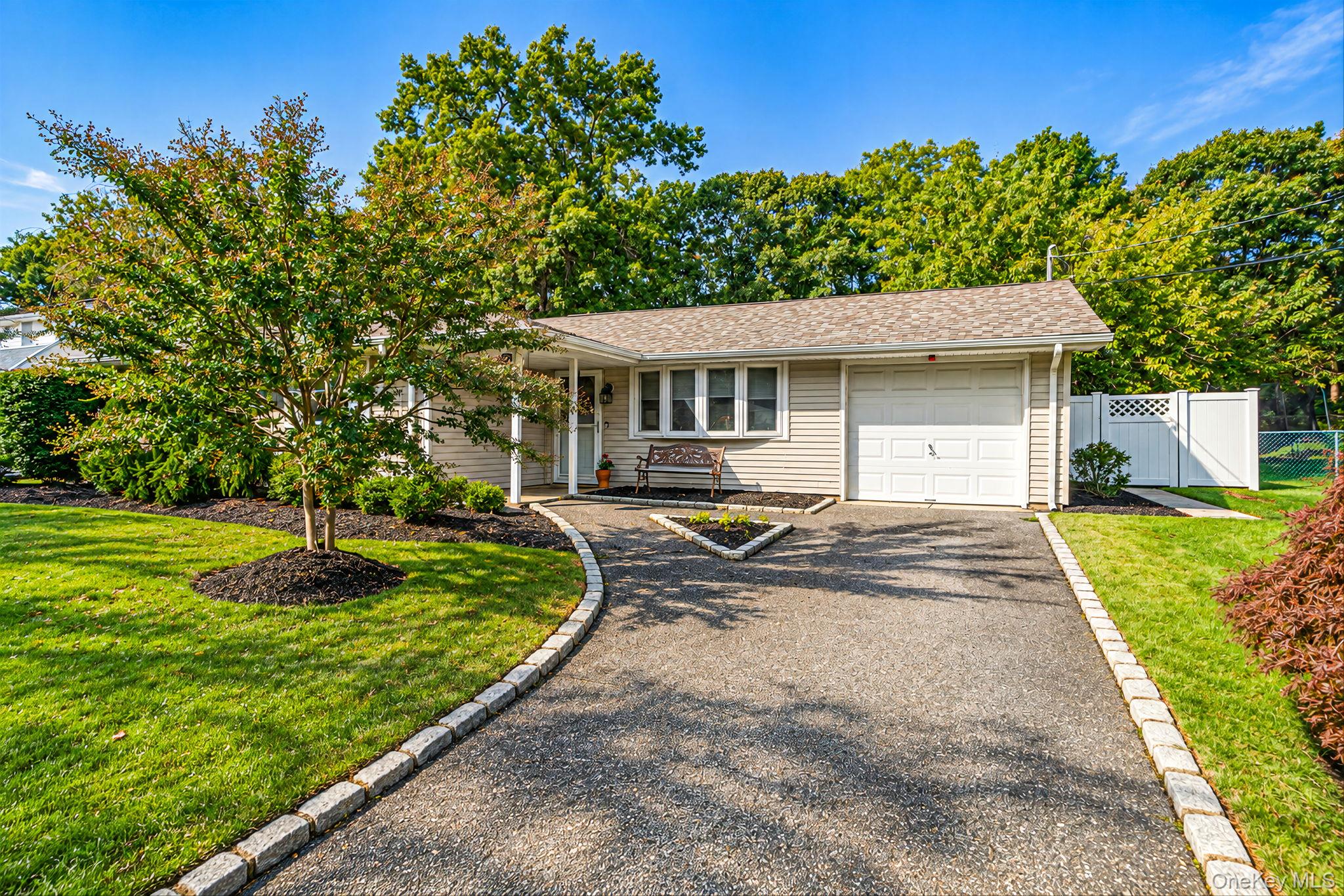 5 Allegheny Drive S – For Sale