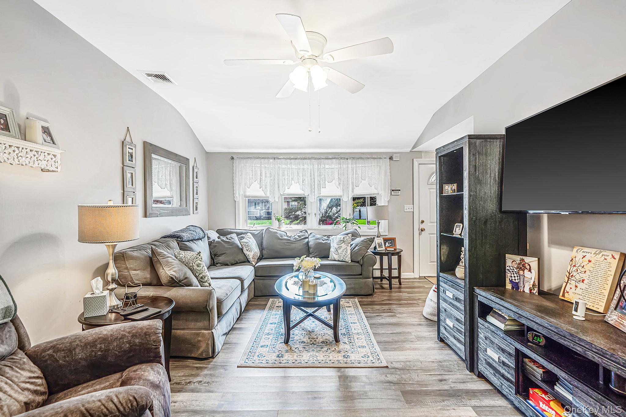 5 Allegheny Drive S – For Sale photo 4