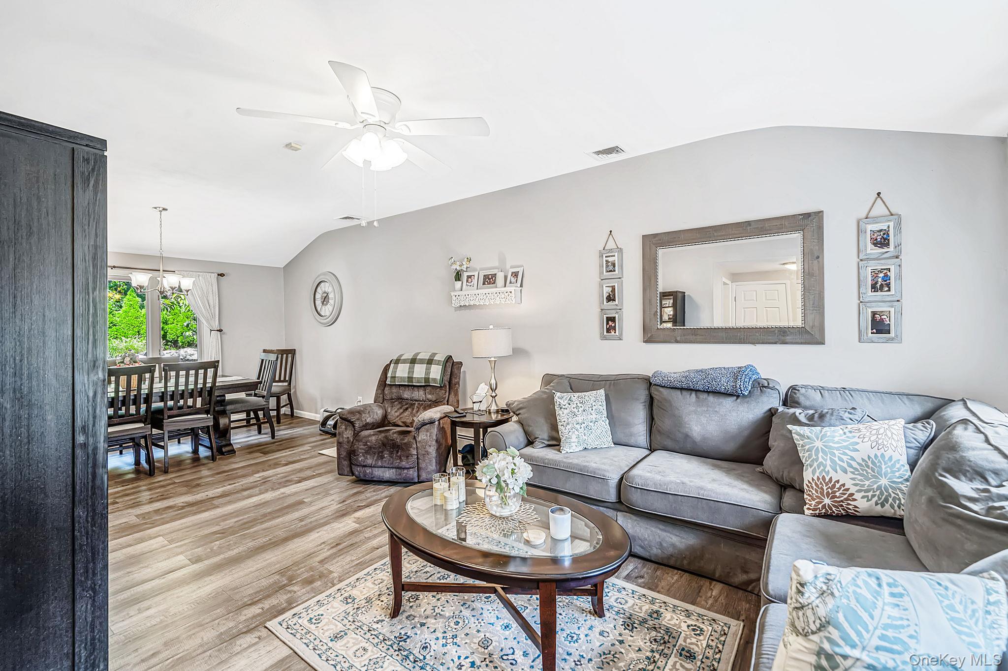 5 Allegheny Drive S – For Sale photo 3