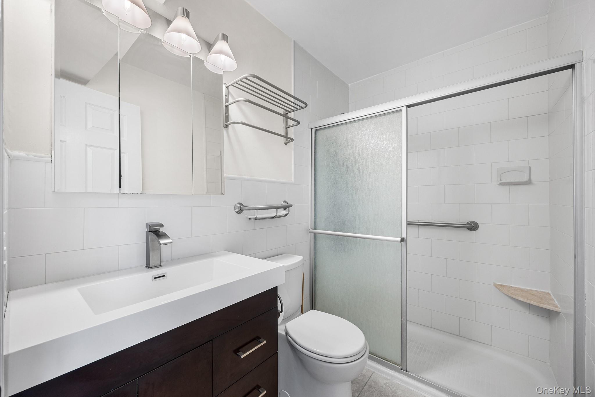225 Lakeside Drive – For Sale photo 12