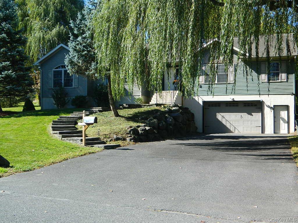 188 Hoyt Street – For Sale photo 2