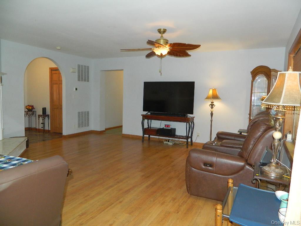 188 Hoyt Street – For Sale photo 14