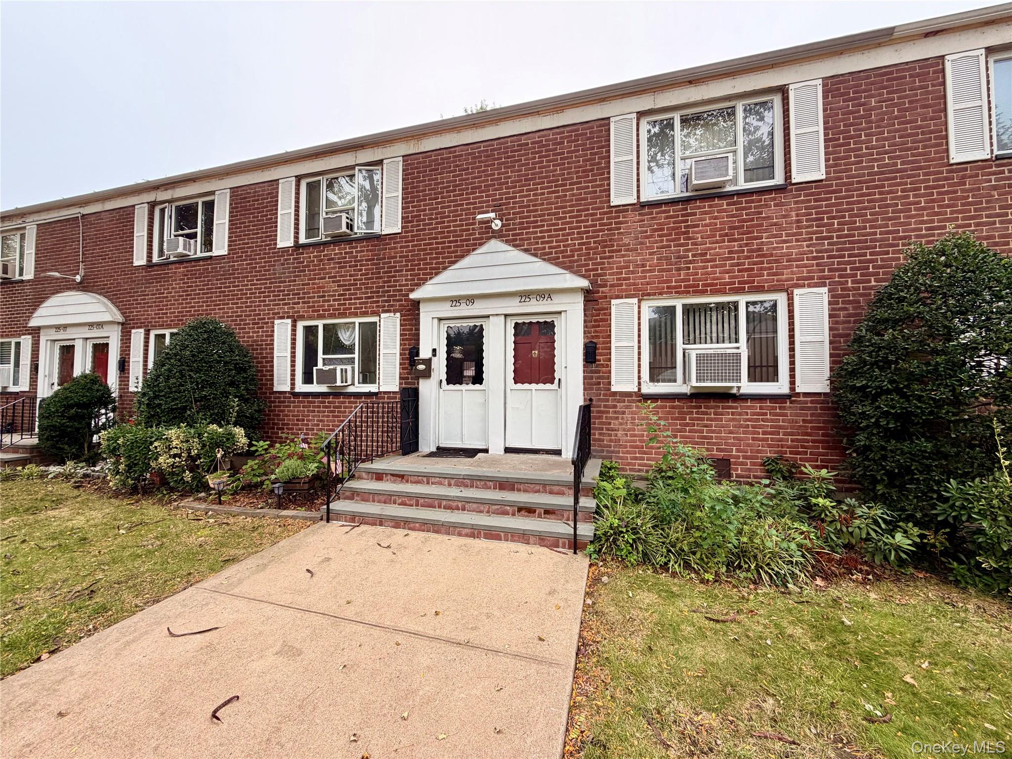 225-09 88th Avenue, Unit 415