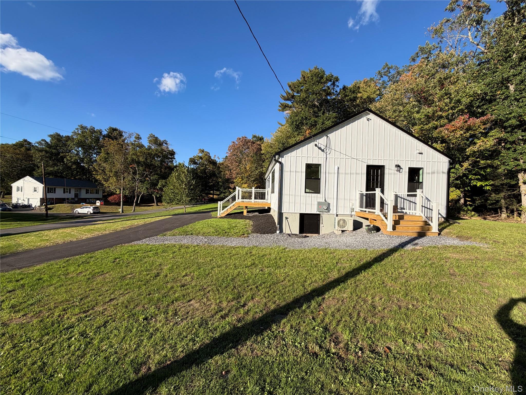 20 Lena Lane – For Sale photo 3