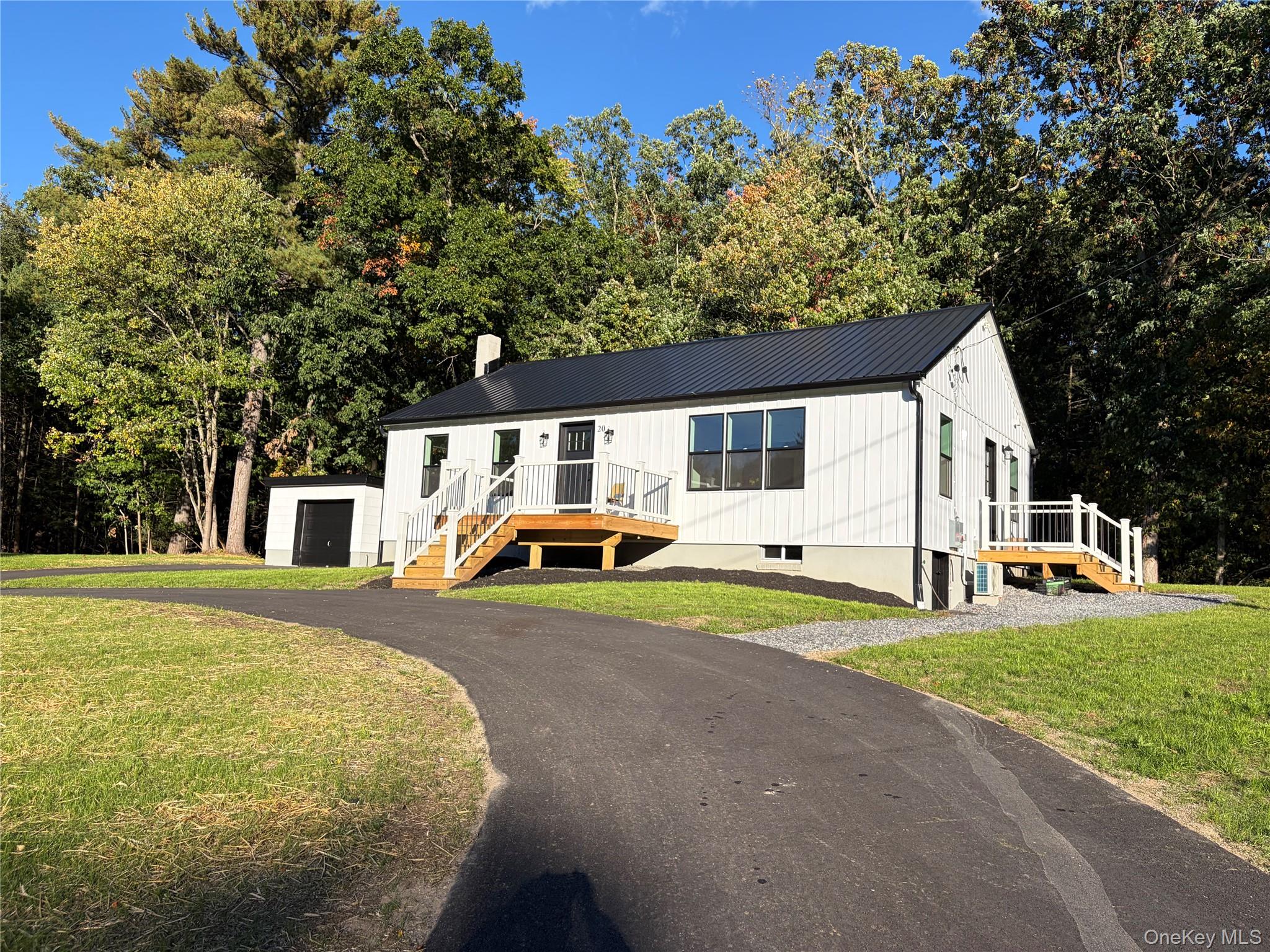 20 Lena Lane – For Sale