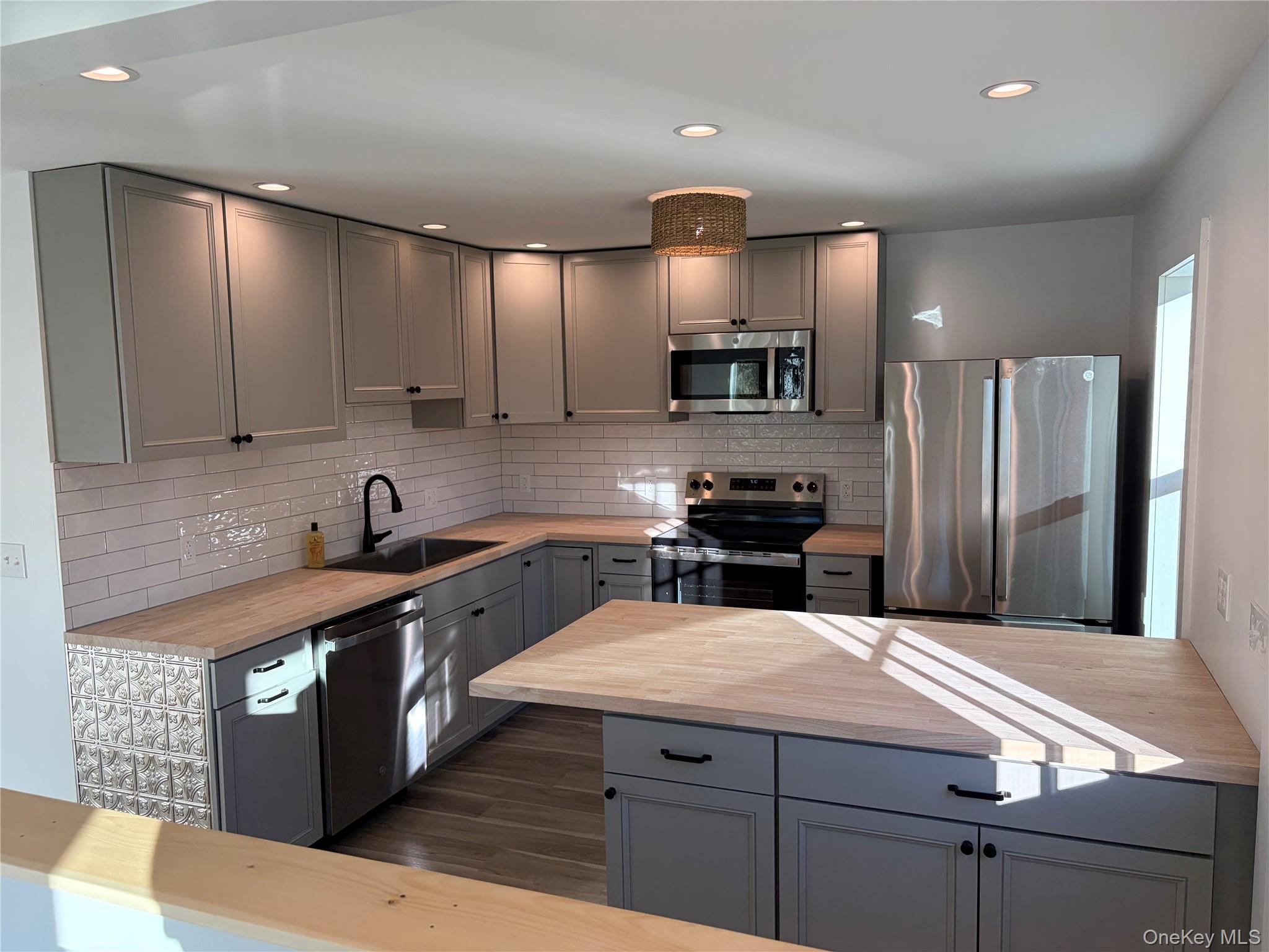 20 Lena Lane – For Sale photo 7