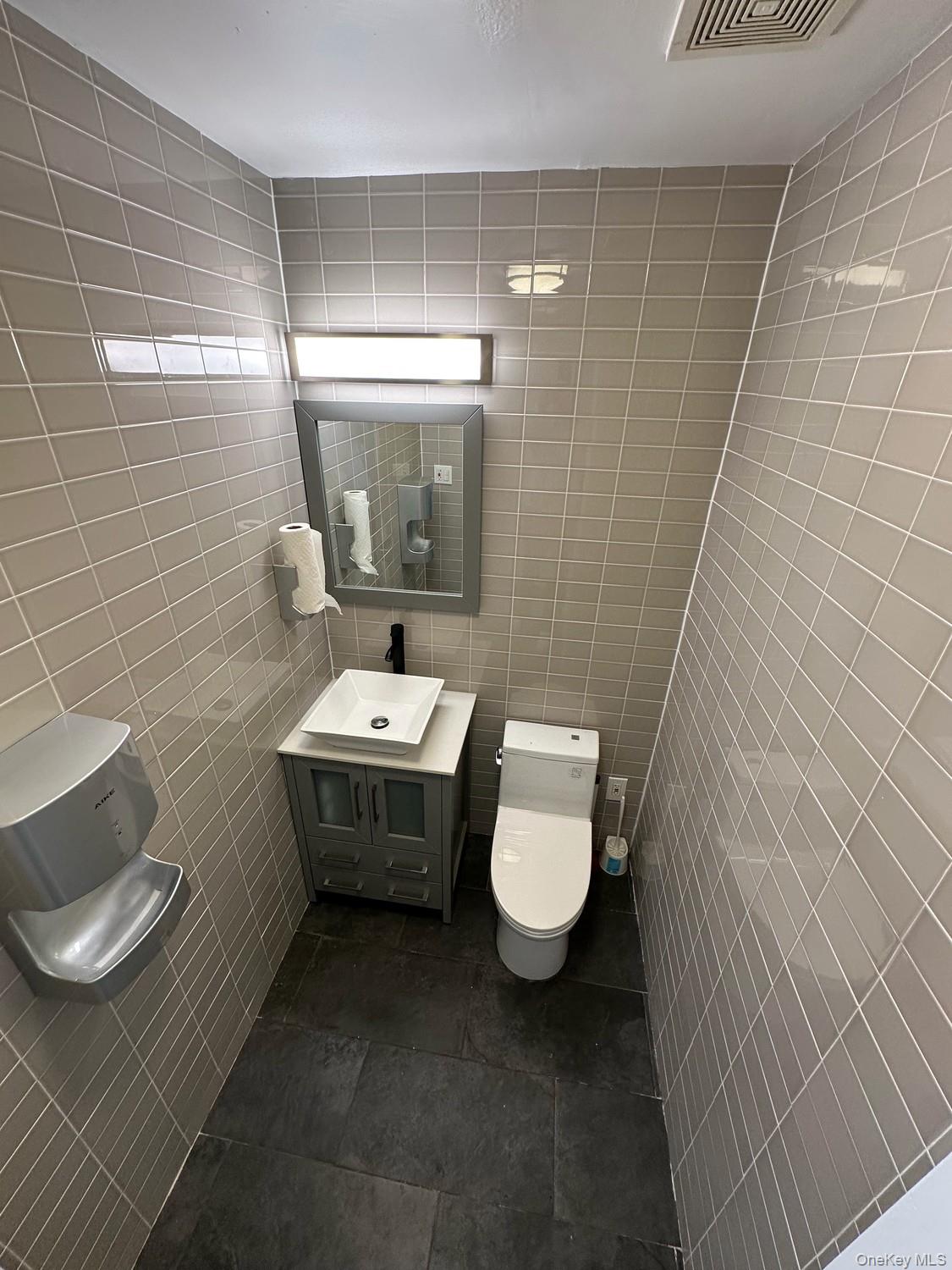 96 Main Street – For Rent photo 9