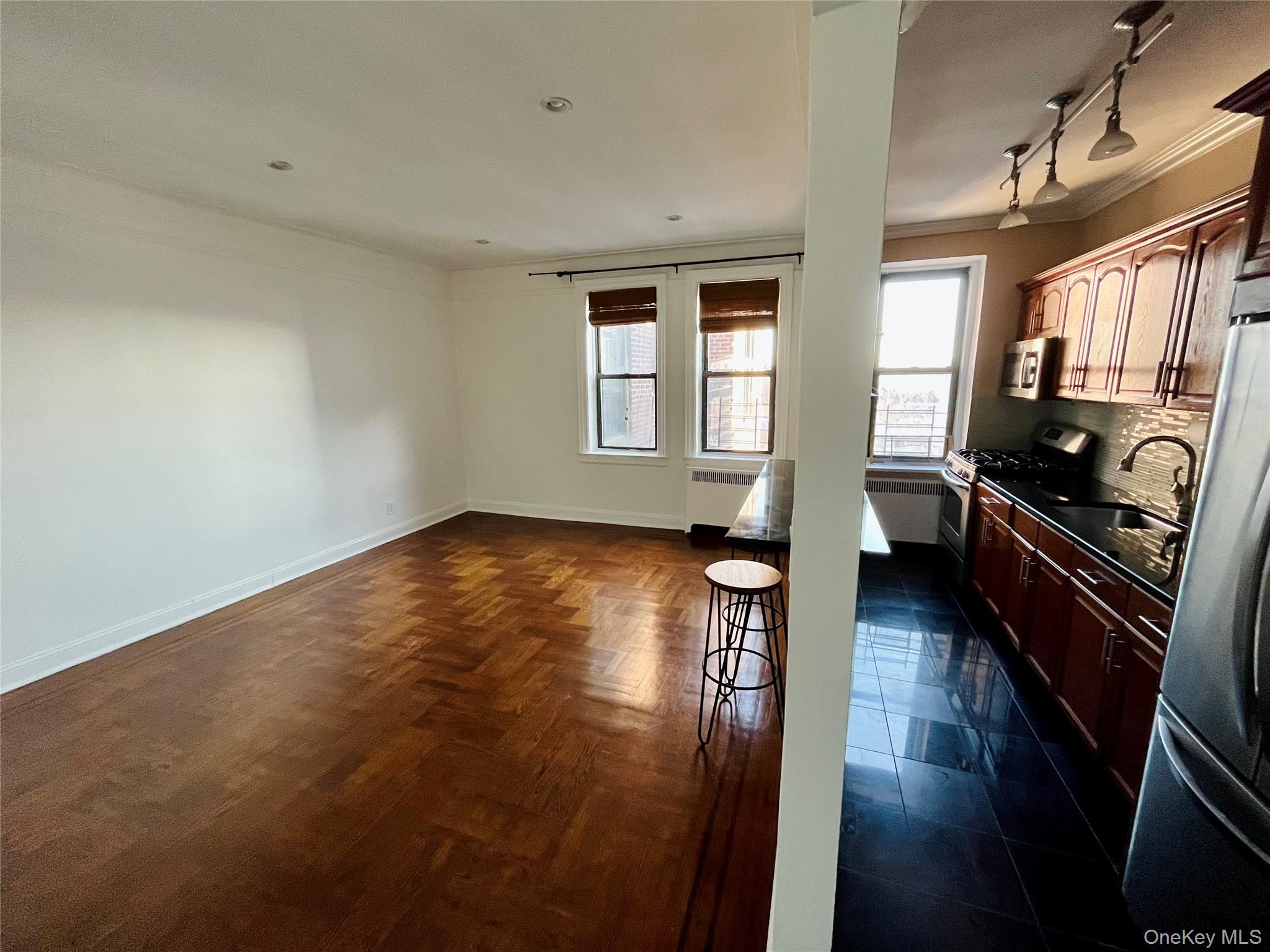 34-20 S 83rd Street, Unit 6I photo 6