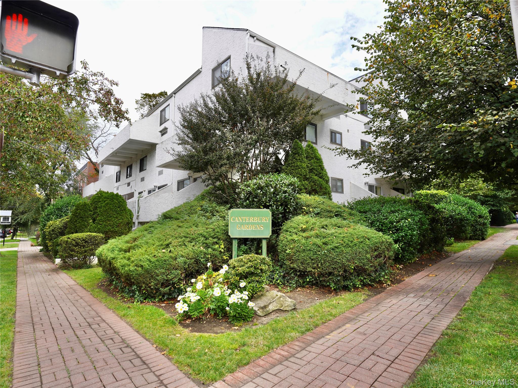21 Canterbury Road, Unit 4 photo 40