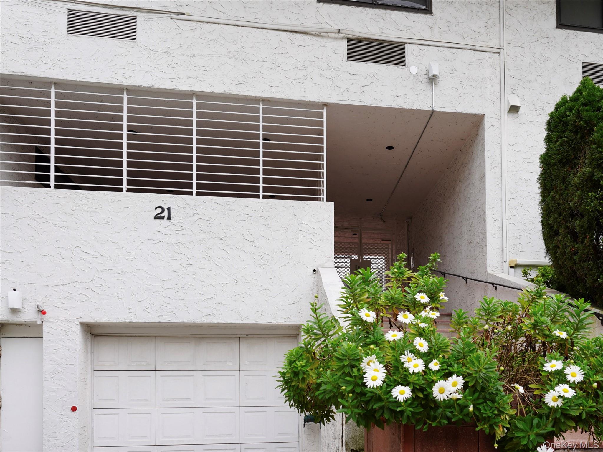 21 Canterbury Road, Unit 4 photo 2