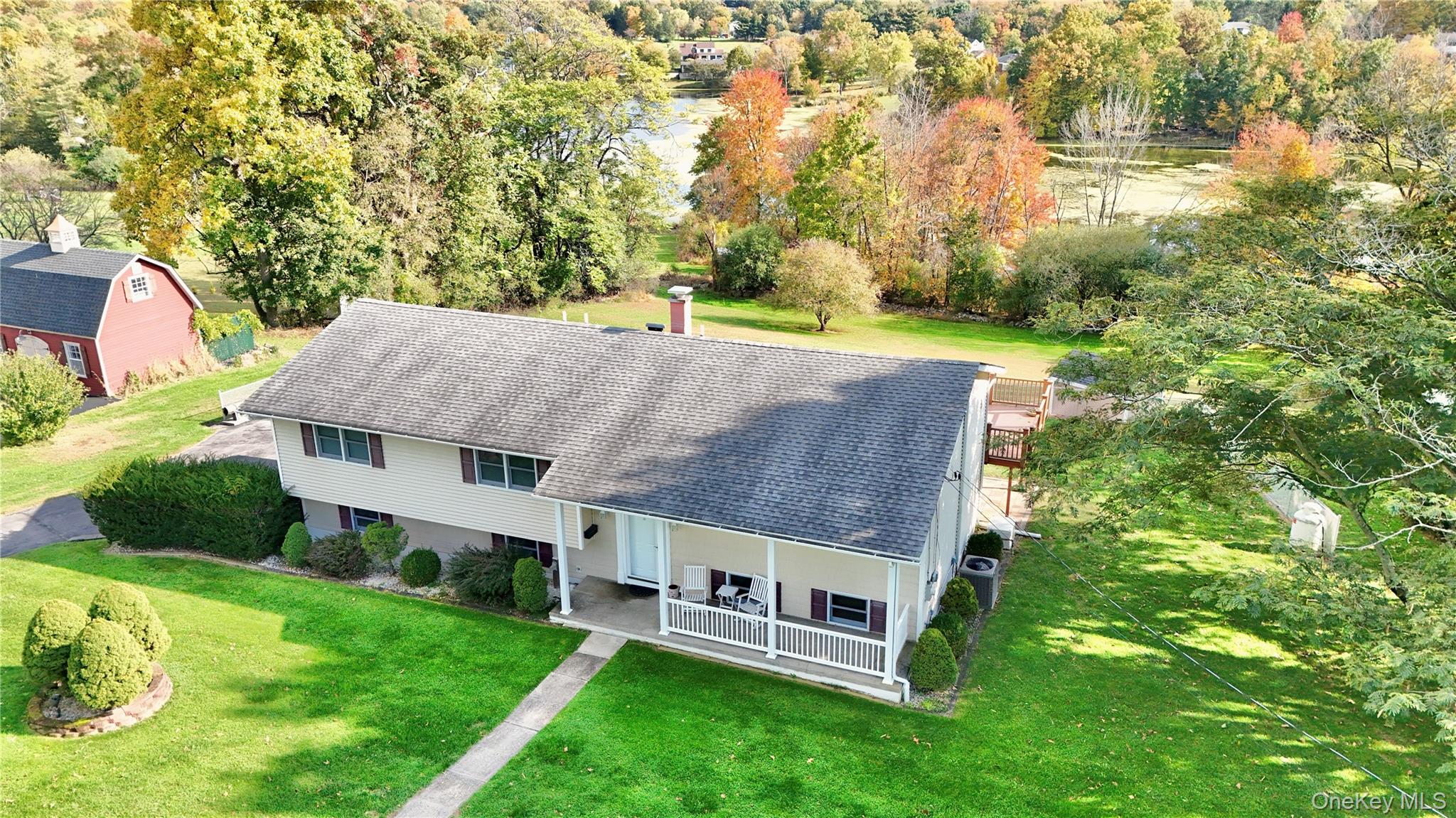 738 Ridgebury Road – For Sale photo 2