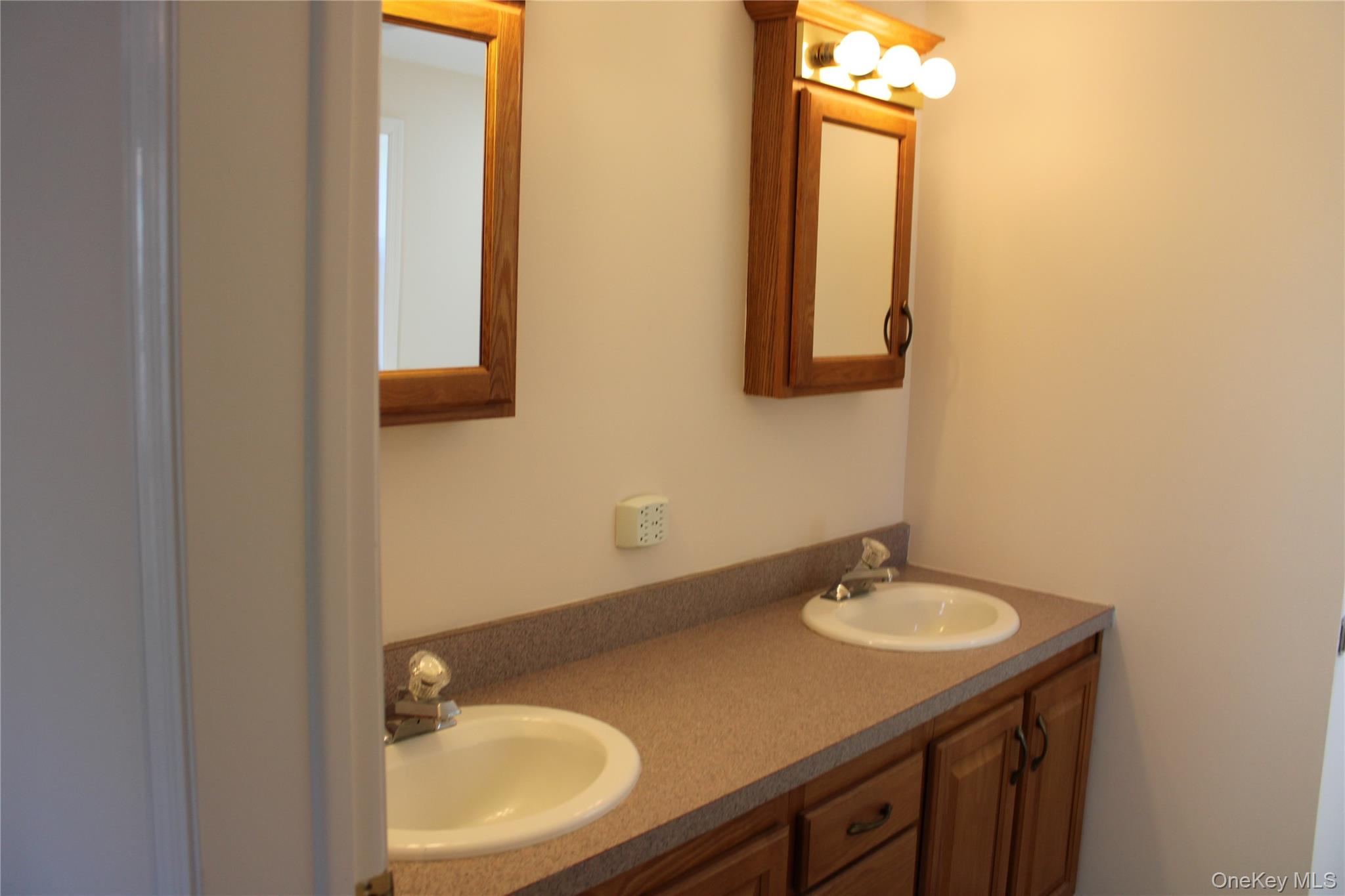 1661 Old Country Road, Unit 77 photo 23