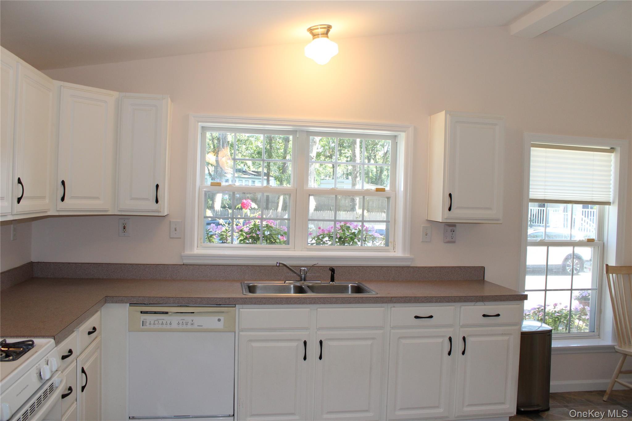 1661 Old Country Road, Unit 77 photo 14