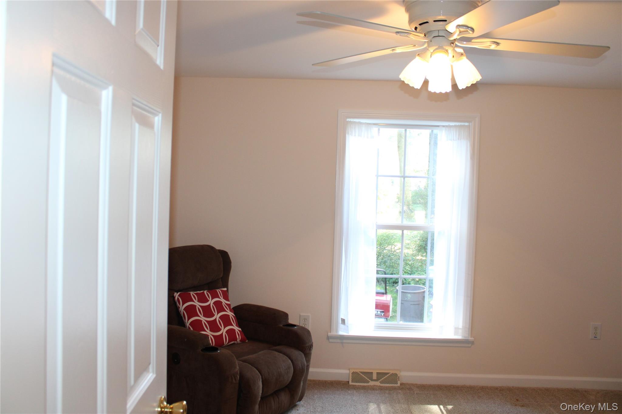 1661 Old Country Road, Unit 77 photo 26