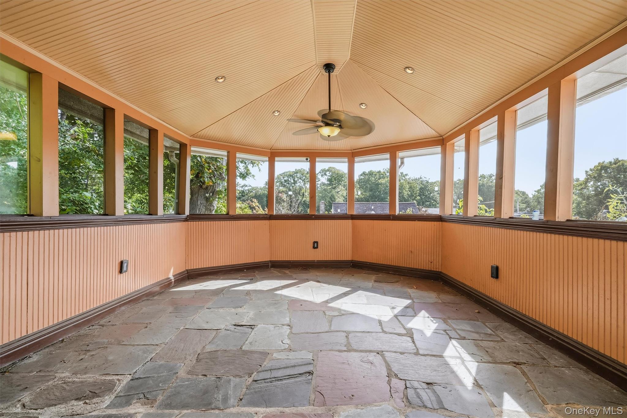 26 Custer Avenue – For Sale photo 36