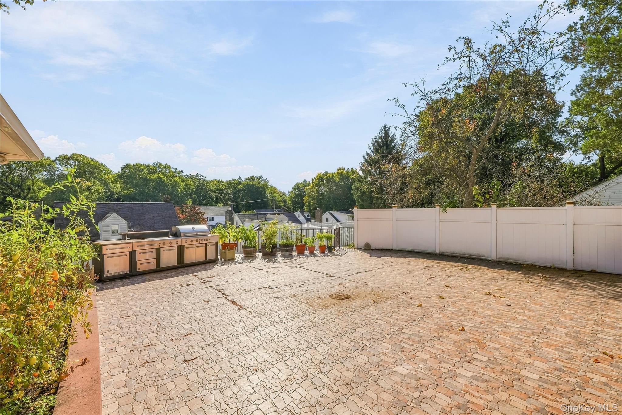 26 Custer Avenue – For Sale photo 40