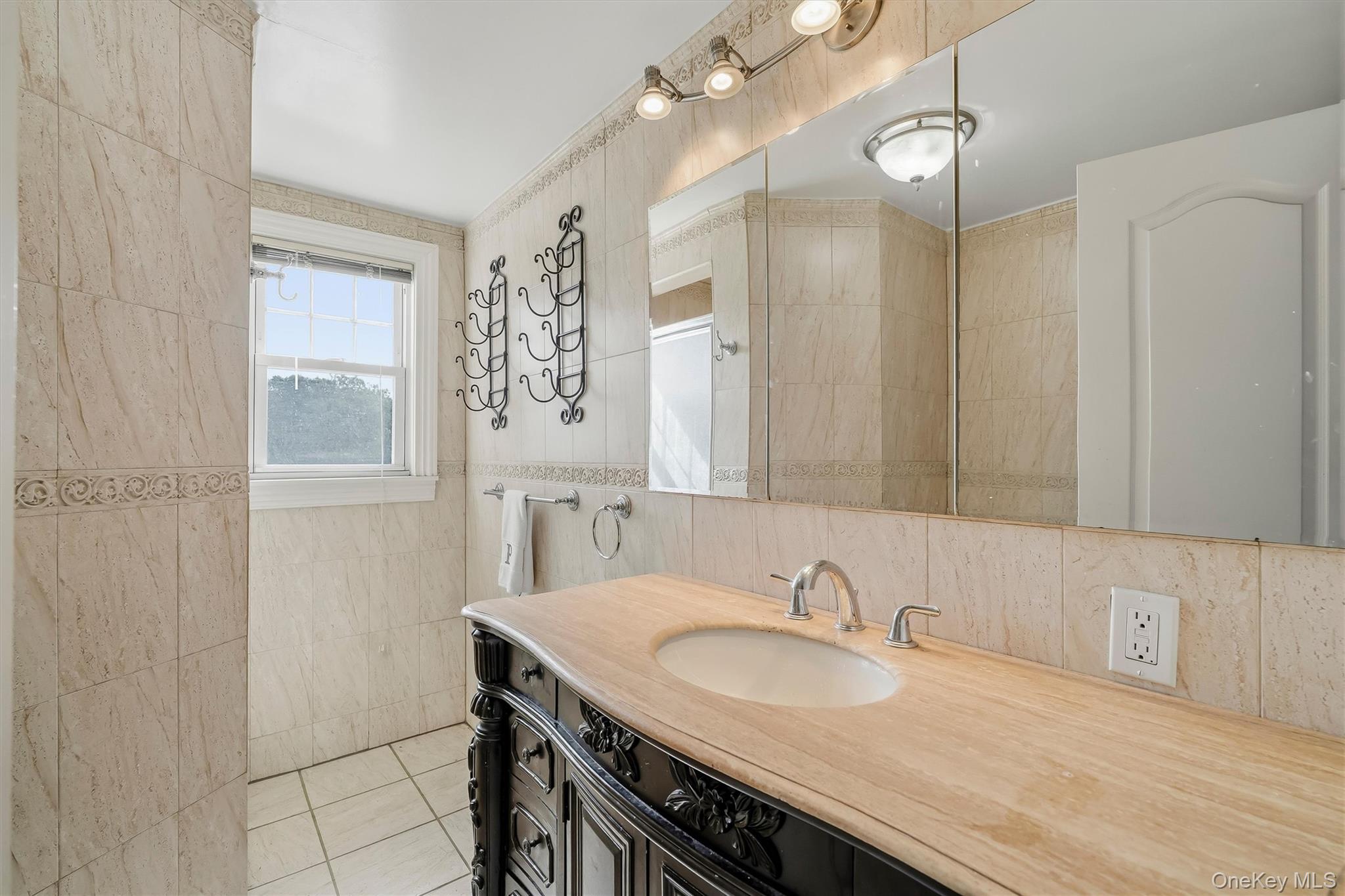 26 Custer Avenue – For Sale photo 29