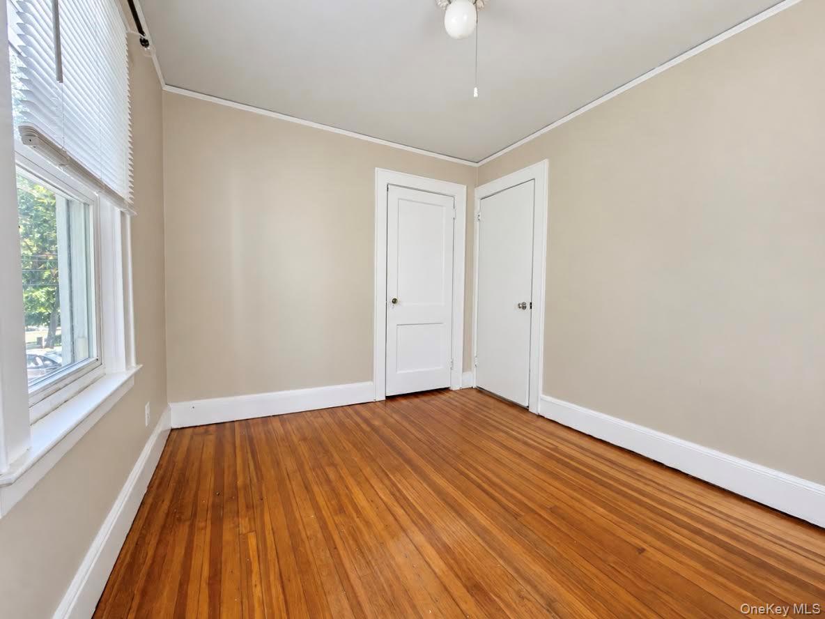 306 Soundview Avenue, Unit Right photo 5