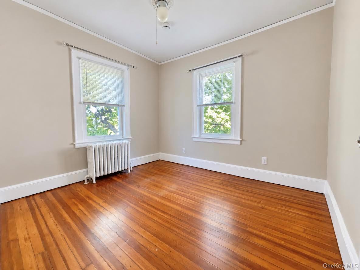 306 Soundview Avenue, Unit Right photo 3