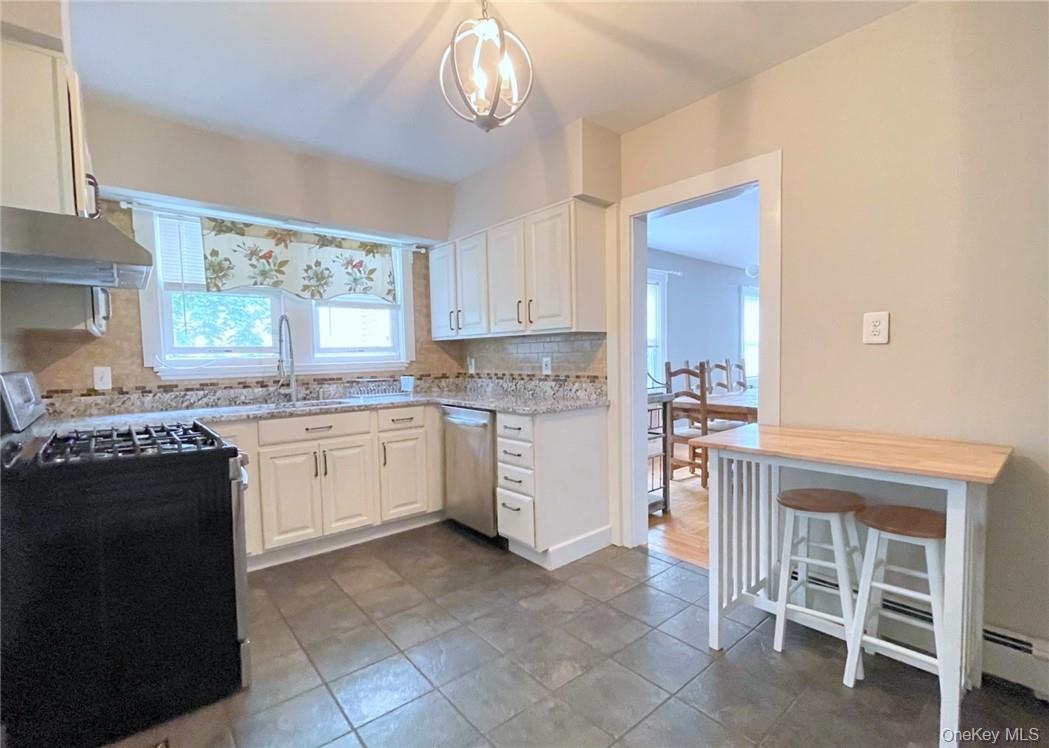 306 Soundview Avenue, Unit Right photo 26