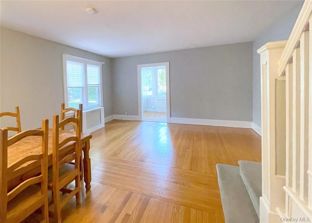 306 Soundview Avenue, Unit Right photo 22