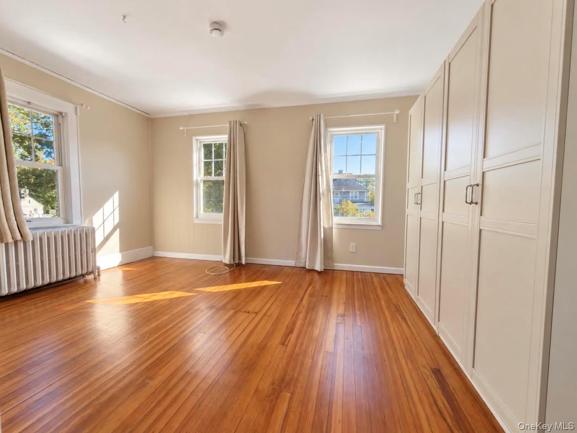 306 Soundview Avenue, Unit Right photo 13