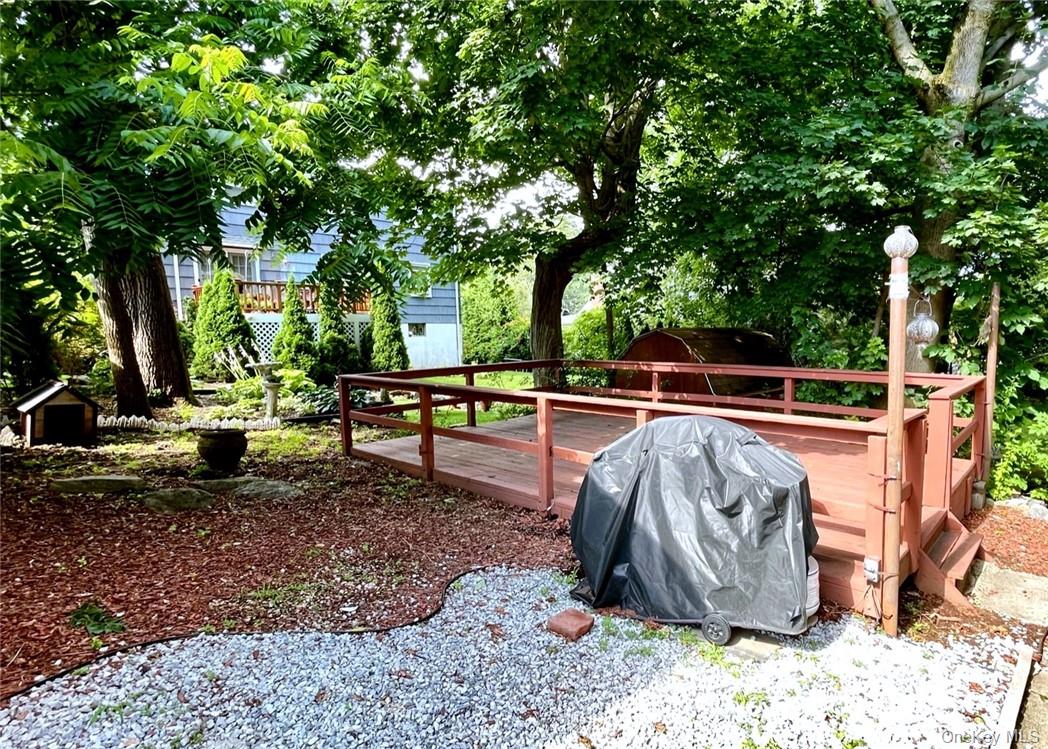 306 Soundview Avenue, Unit Right photo 35