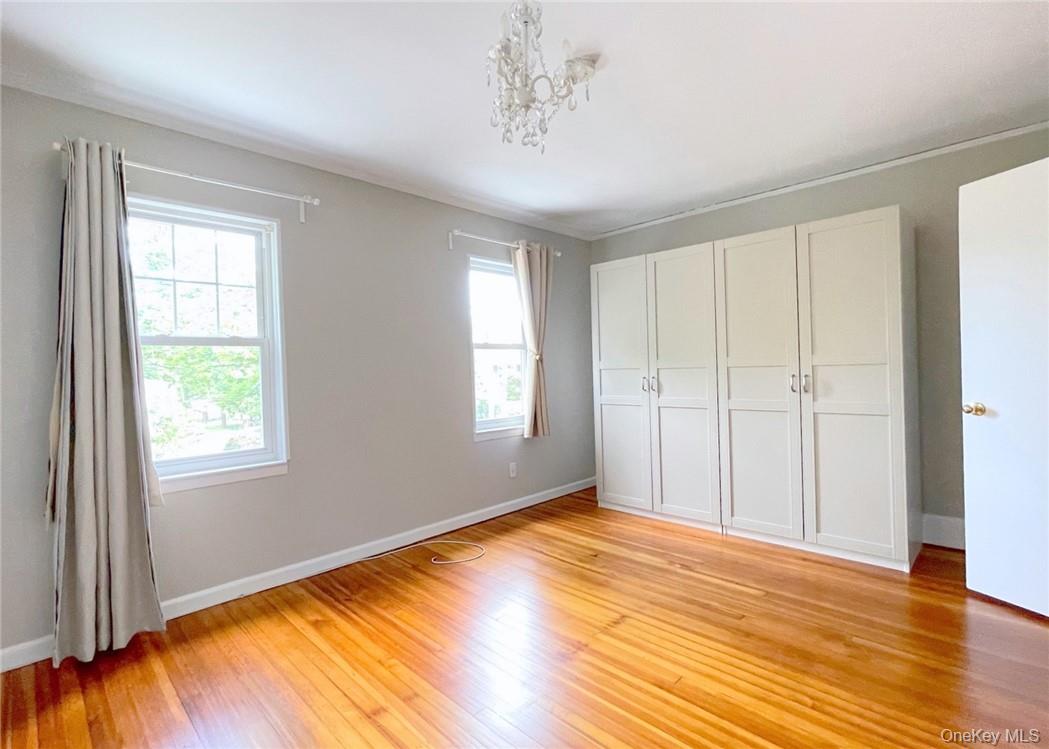 306 Soundview Avenue, Unit Right photo 27