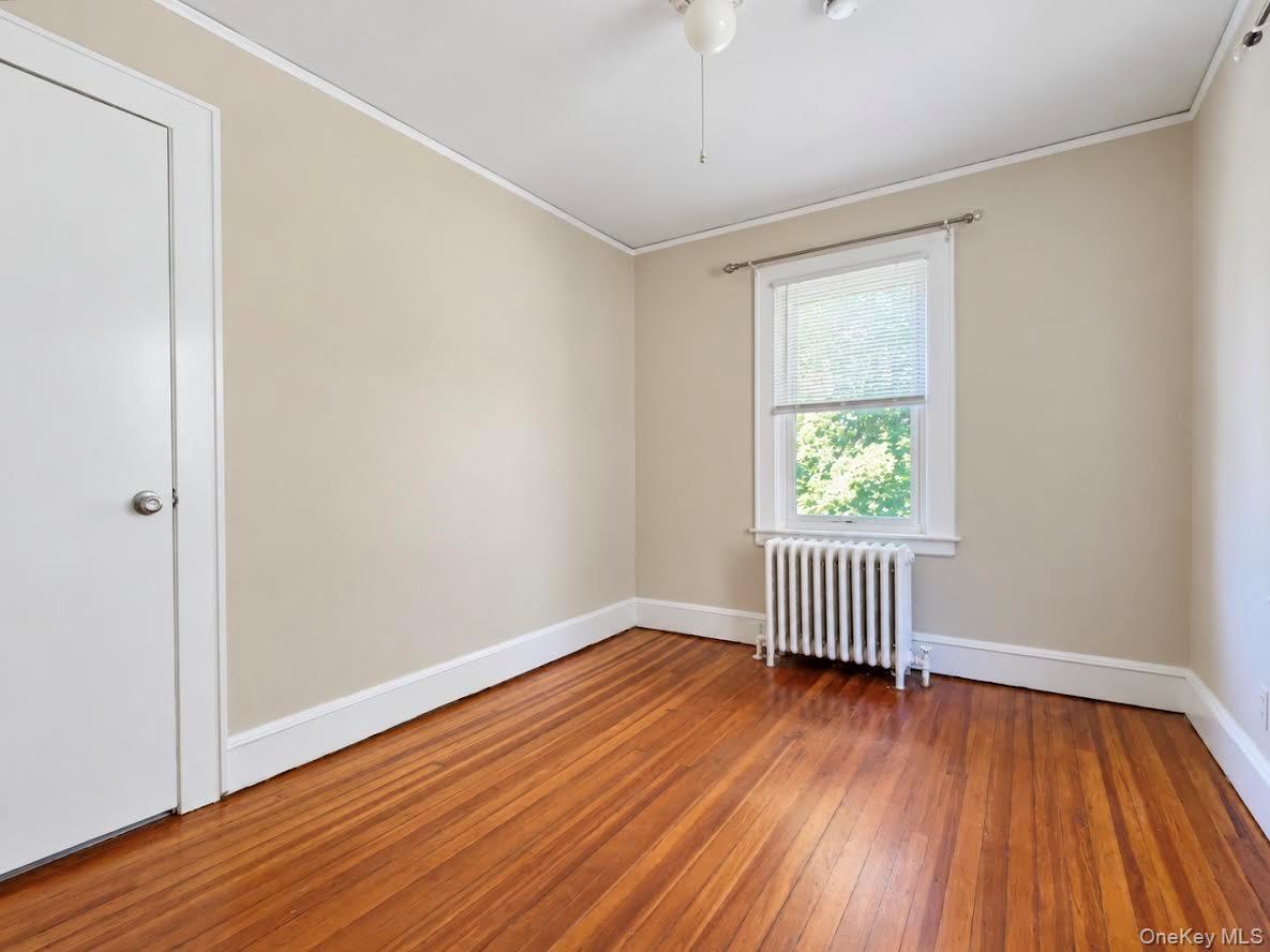 306 Soundview Avenue, Unit Right photo 8