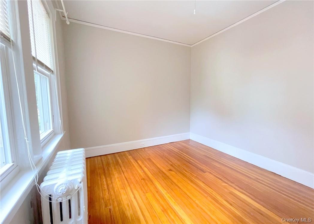 306 Soundview Avenue, Unit Right photo 30