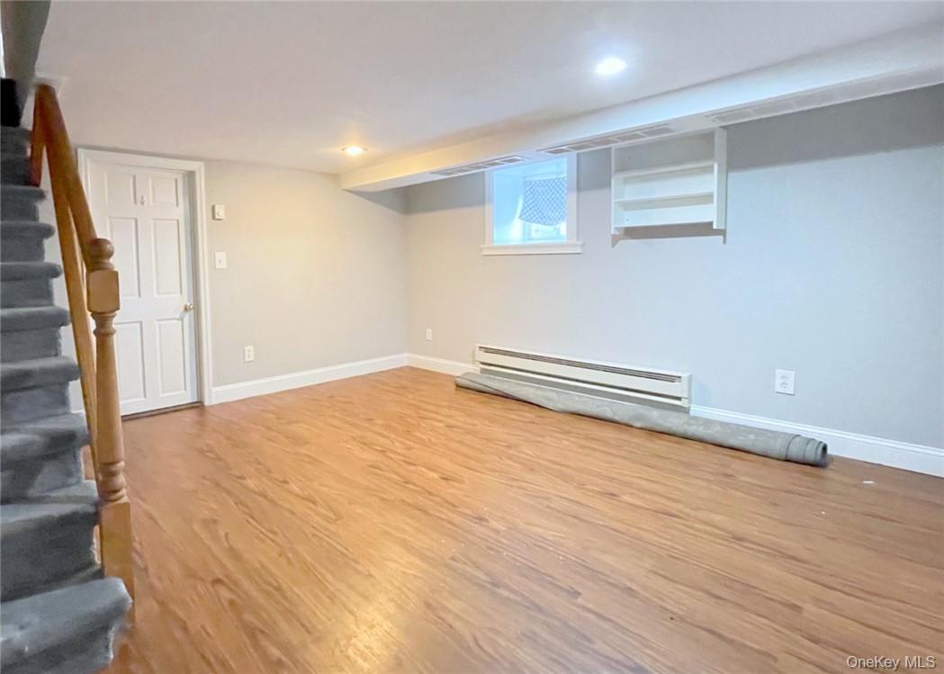 306 Soundview Avenue, Unit Right photo 33