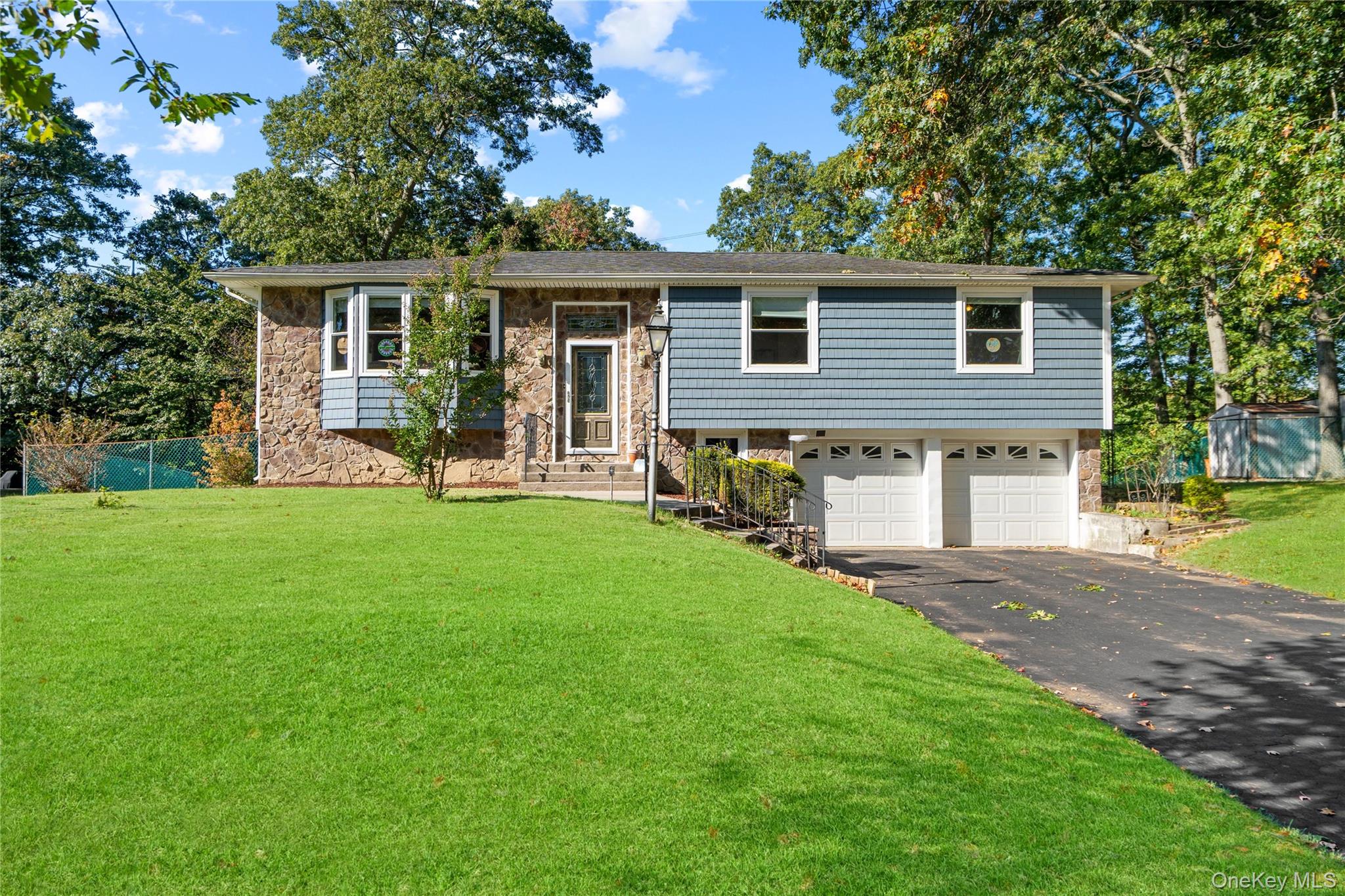 28 Peacock Lane – For Sale