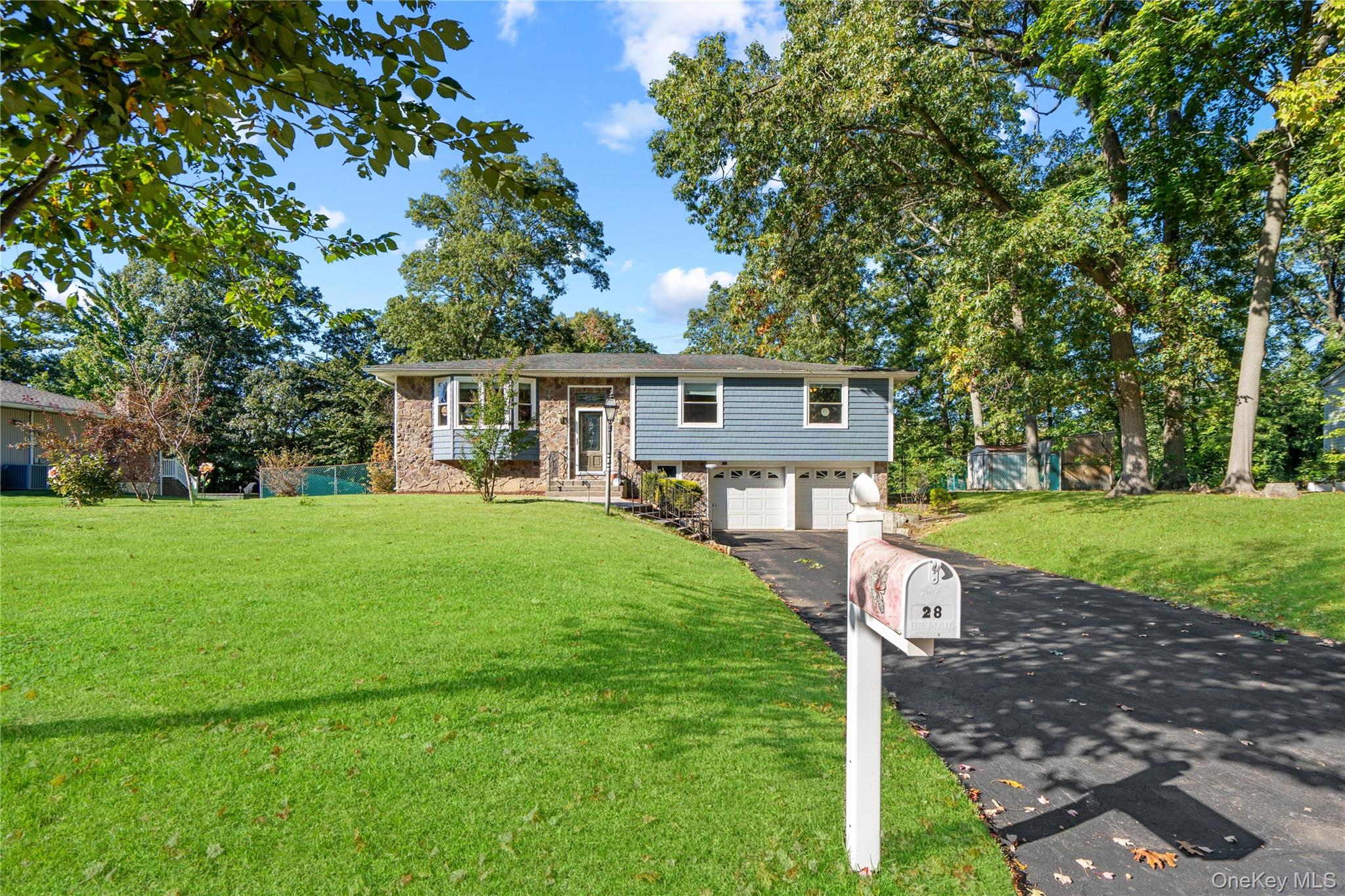 28 Peacock Lane – For Sale photo 2