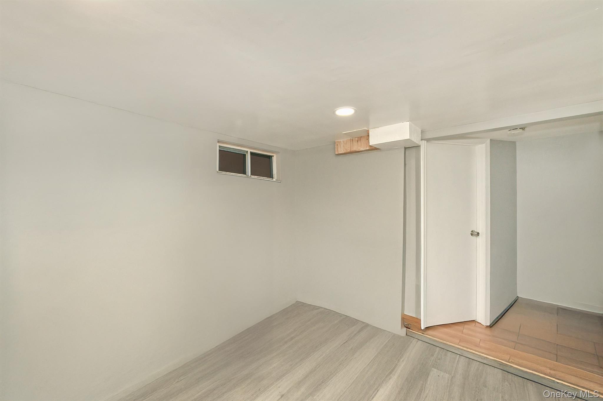 2233 6th Street – For Sale photo 11