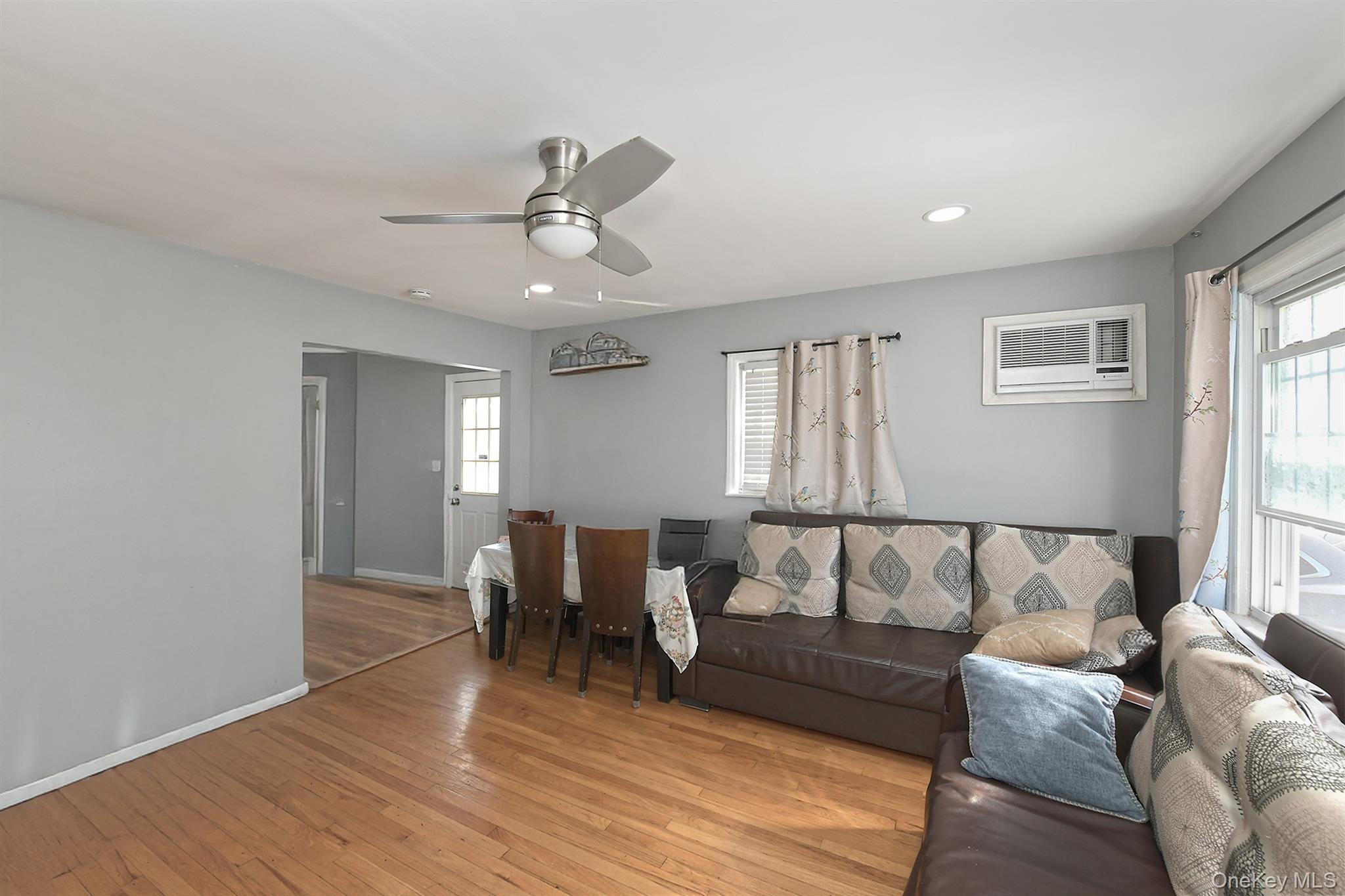 2233 6th Street – For Sale photo 8