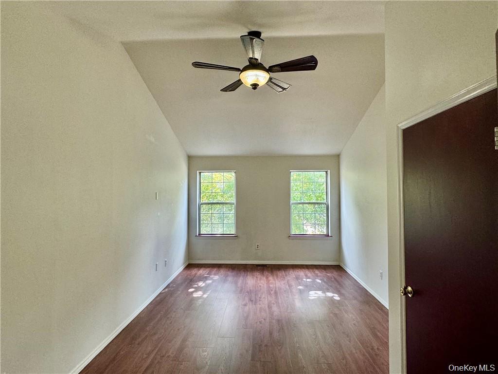 10 Kensington Way – For Rent photo 15