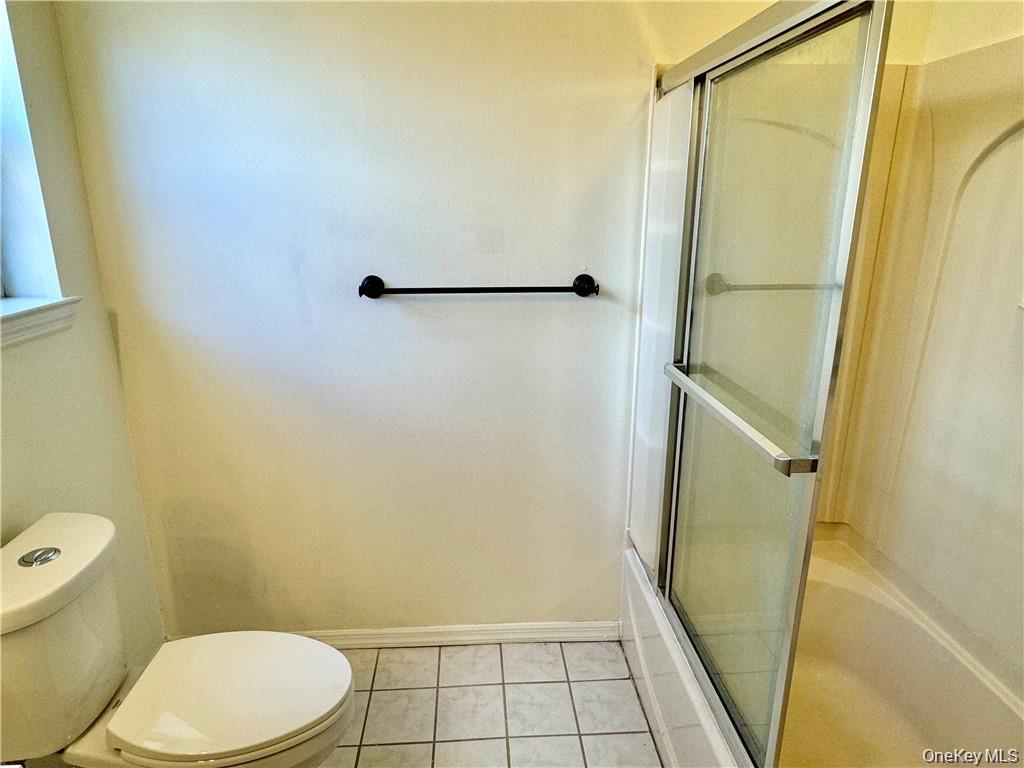 10 Kensington Way – For Rent photo 11