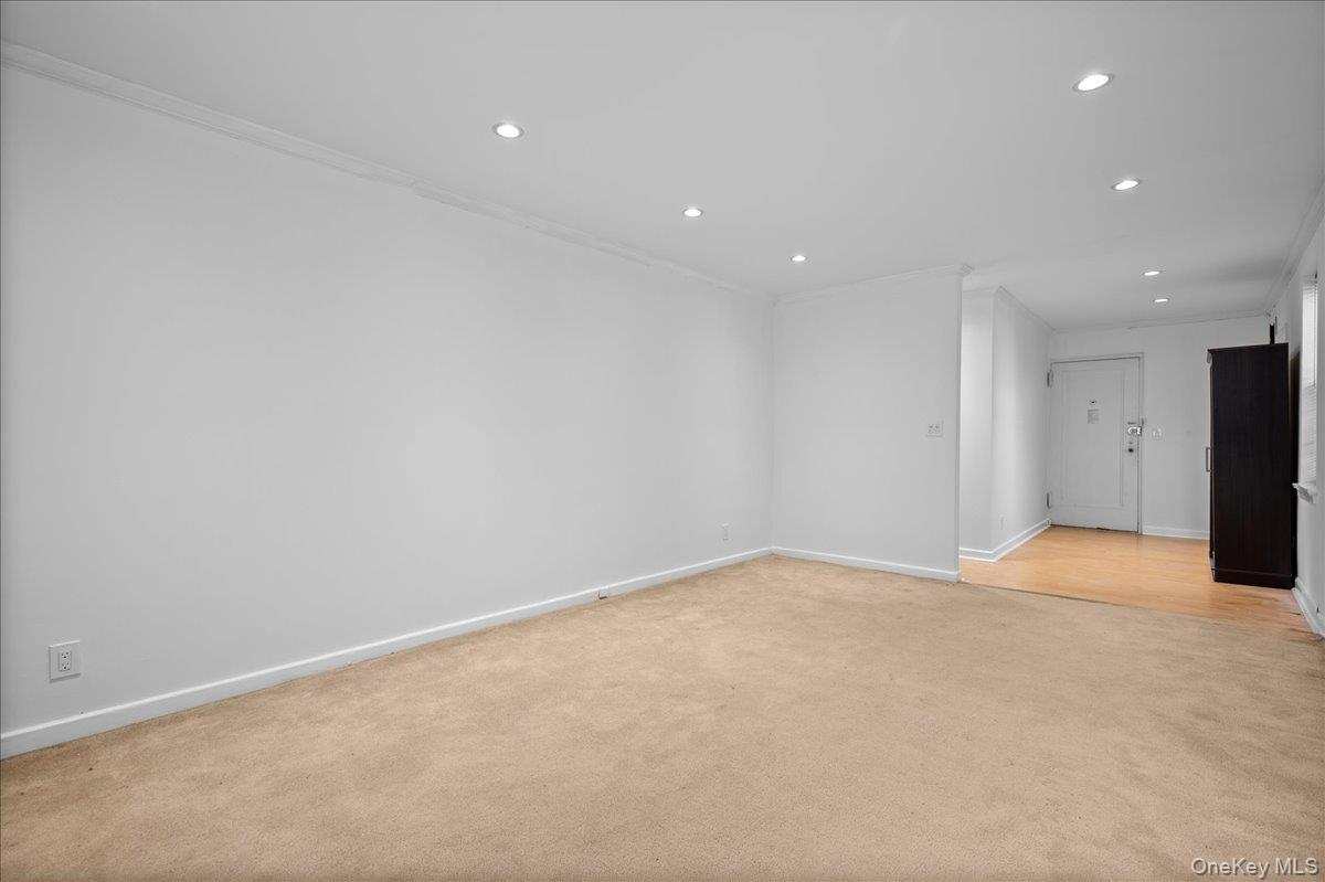 485 Bronx River Road, Unit A23 photo 5