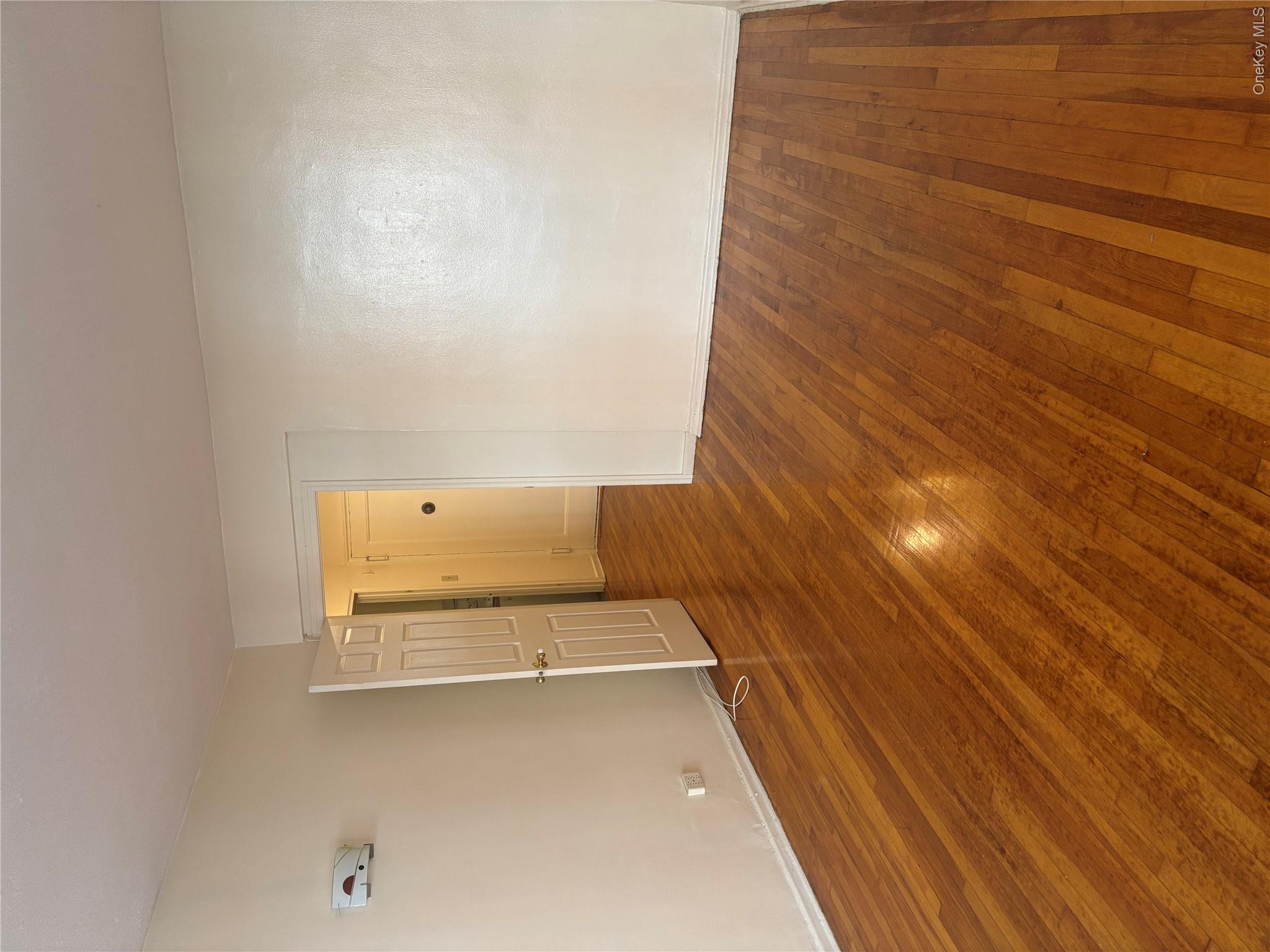 33-25 81 Street, Unit 2E photo 8
